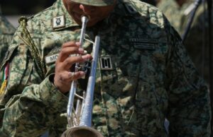 Conoce al soldado mexicano tratando de renovar un género musical acusado de glorificar los carteles